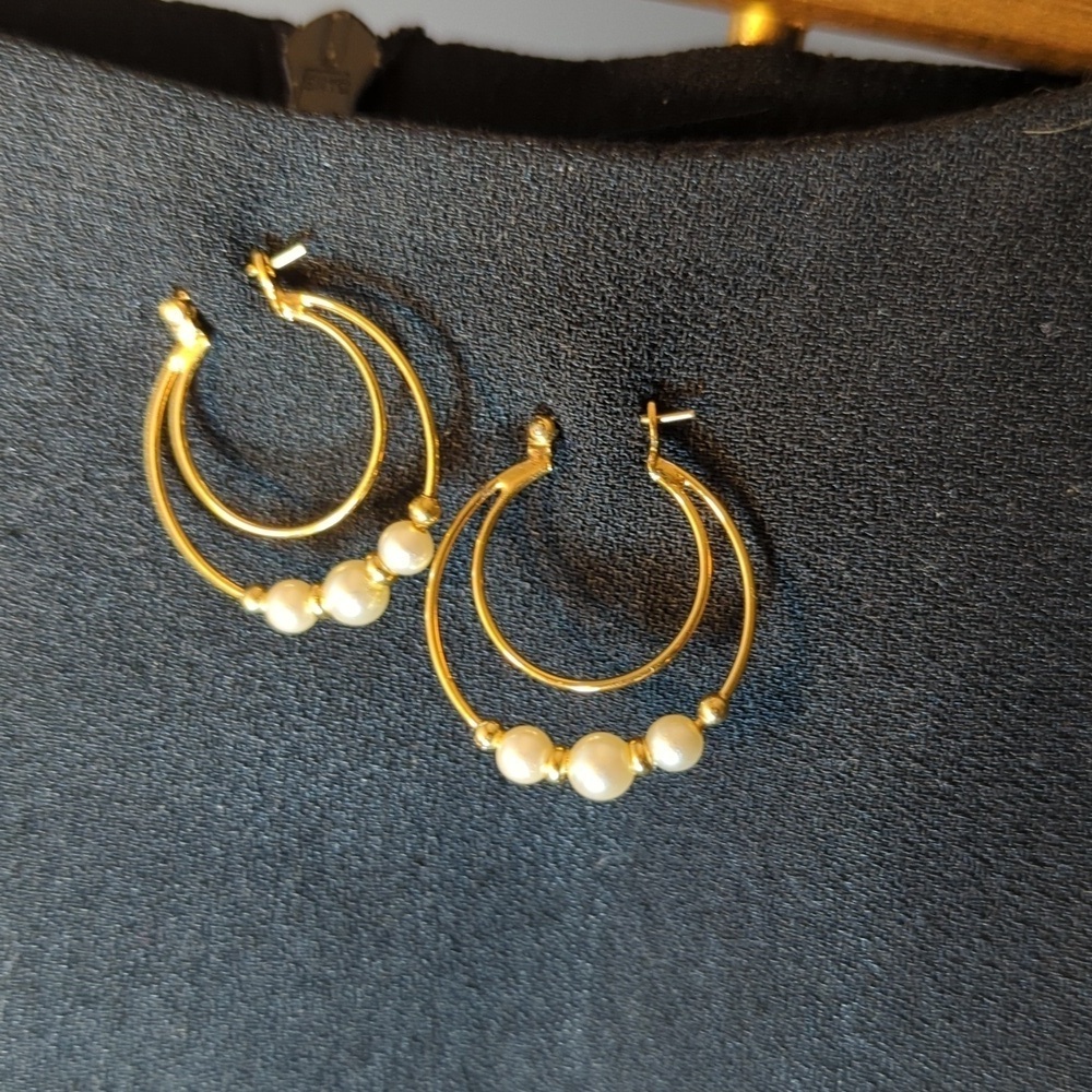 NWT Napier Earrings vintage hoops gold tone faux pearls surgical steel post sig…
